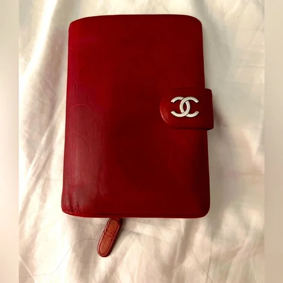 CHANEL Authentic bi-fold wallet camellia leather red silver metal - Picture 1 of 6